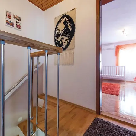 Awesome In Kastel Gomilica With Kitchen Holiday home *