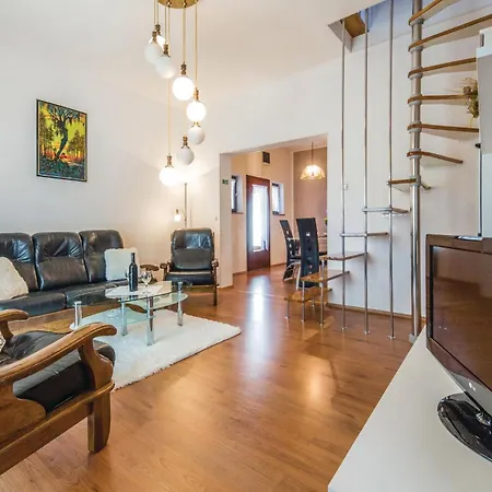 Kastel Gomilica Xi Kaštela