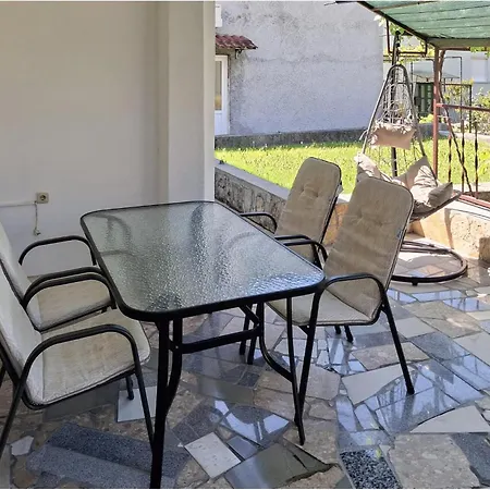 Holiday home Awesome In Kastel Gomilica With Kitchen *
